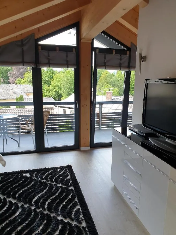 Apartment Gaestehaus Am Riedweg Garmisch-Partenkirchen Germany
