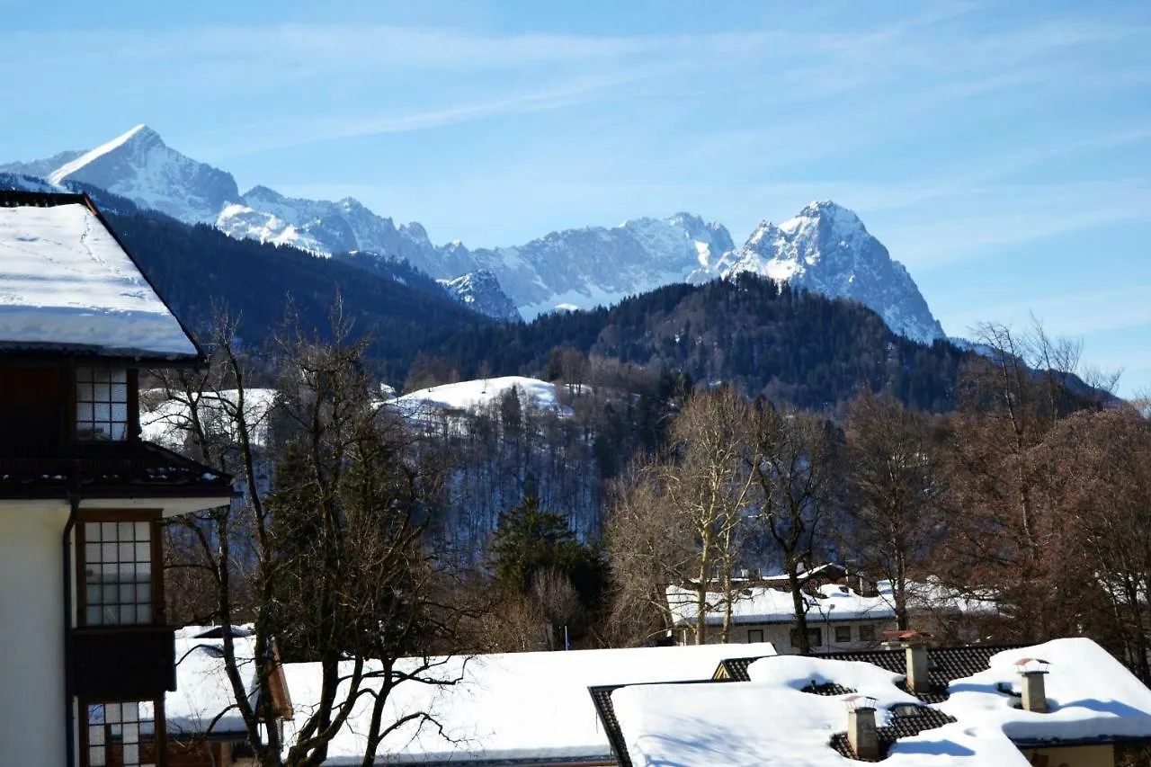 Daire Gaestehaus Am Riedweg Garmisch-Partenkirchen Almanya