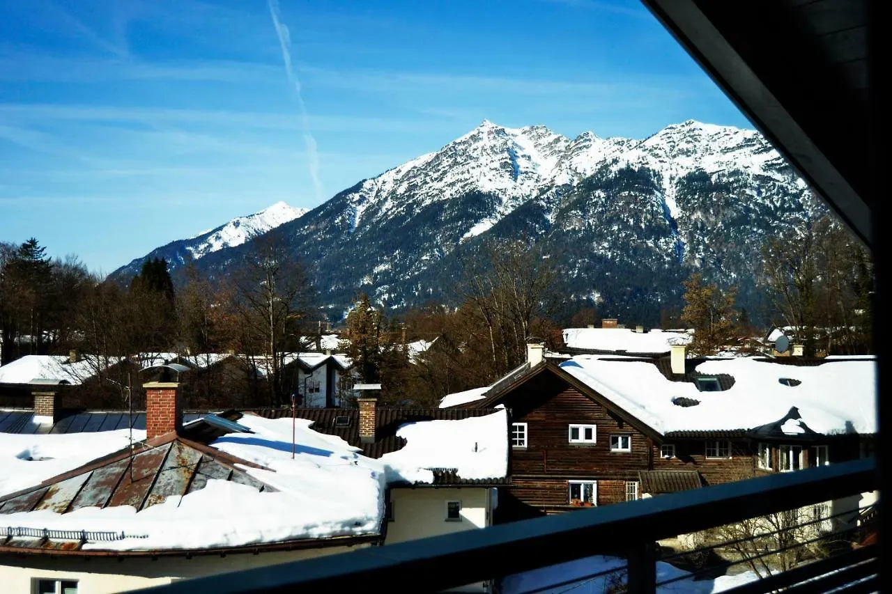 Daire Gaestehaus Am Riedweg Garmisch-Partenkirchen
